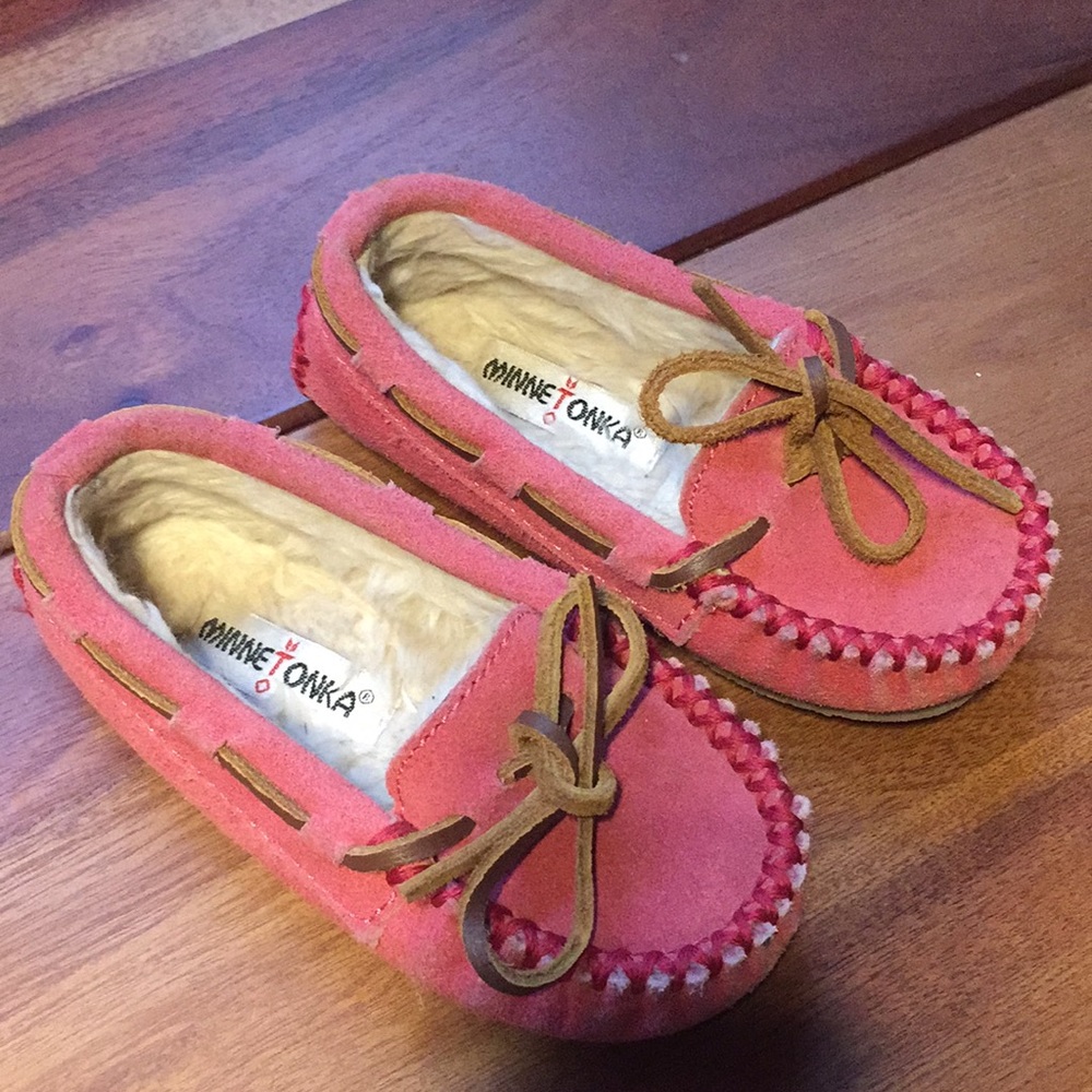 Minnetonka size 7 moccasins